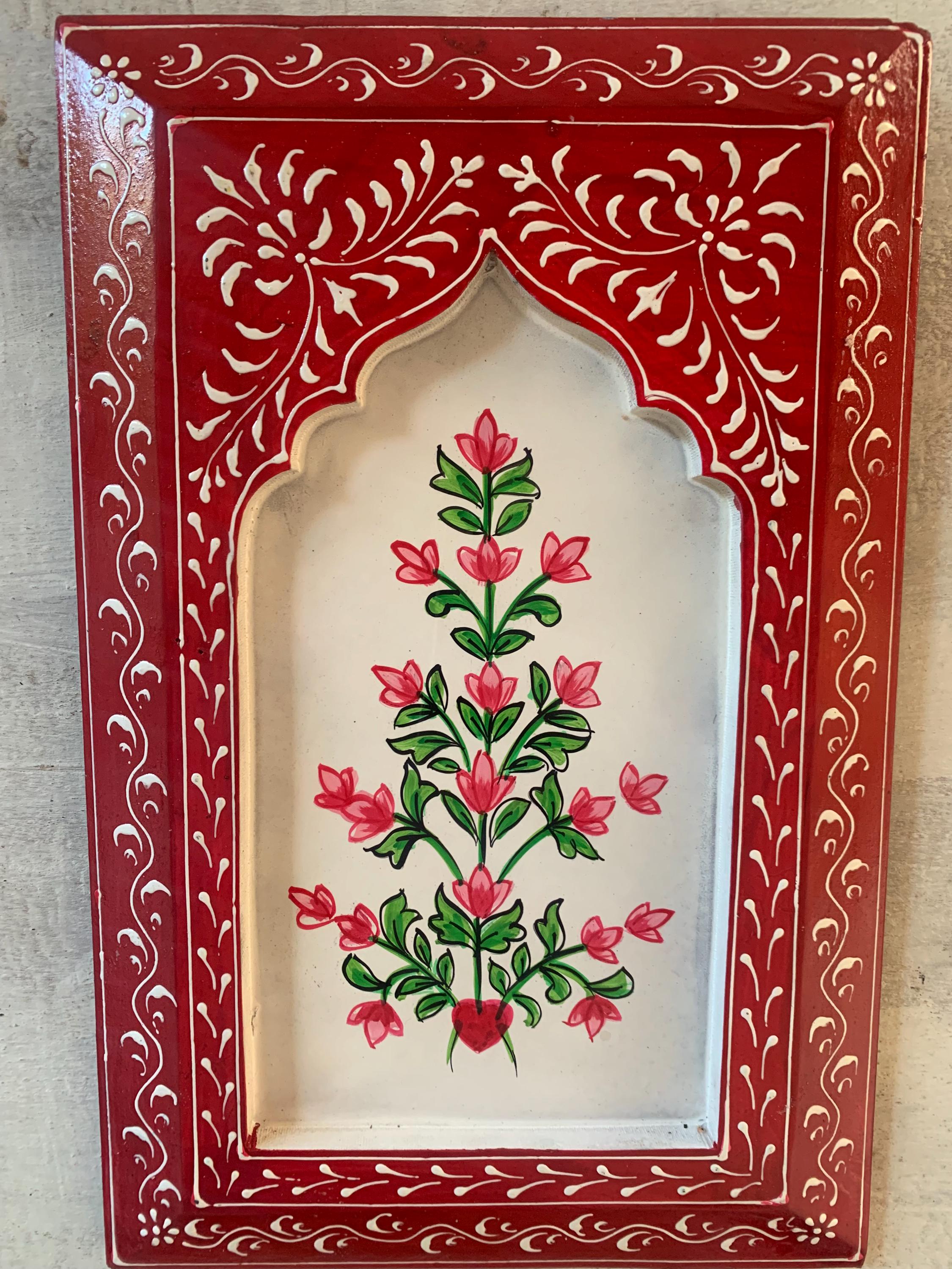 

Red Floral Wood Wall Frame Hand-Painted Indian Art Decor разноцветный