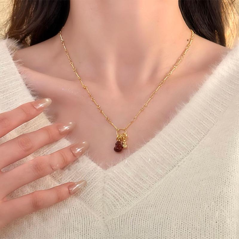 Real gold electroplated gourd pendant necklace new Chinese exquisite elegant commuter versatile collarbone chain light luxury niche item decoration
