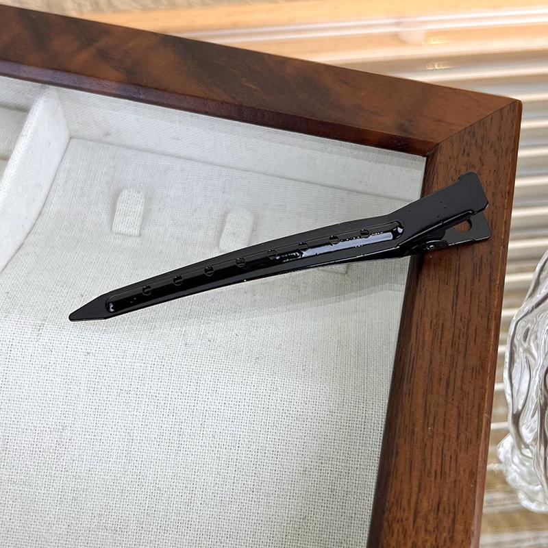 

Коріння волосся солодкого кольору для дівчат Пухнастий артефакт безшовний макіяж Заколка для волосся Дівчата чубчик Затискач для рота качки Затискач для укладання дітей чорний