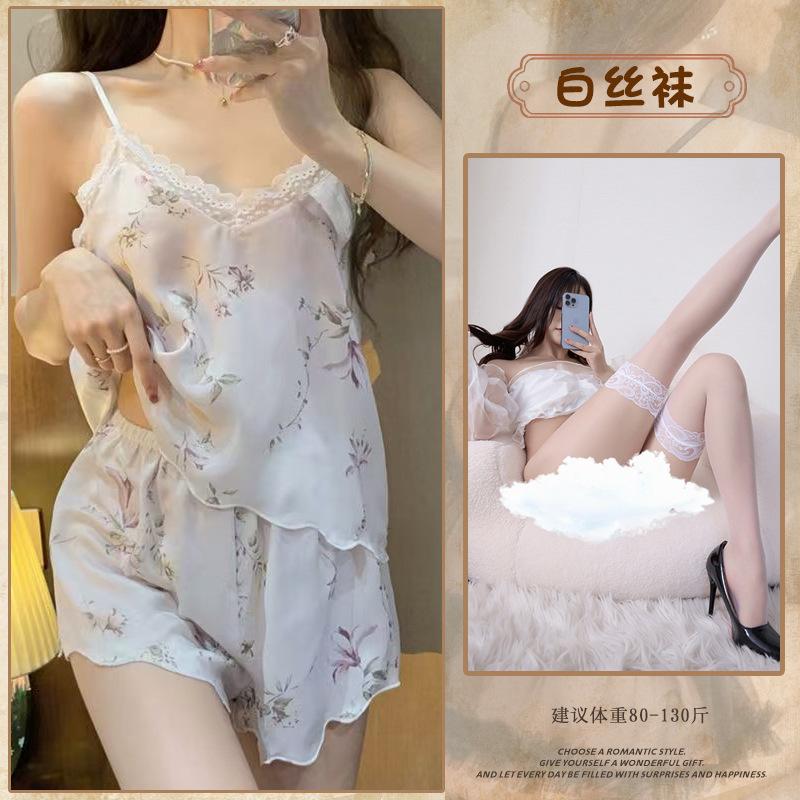 Large size summer ice silk V-neck lace suspender shorts thin girl small chest sexy loungewear