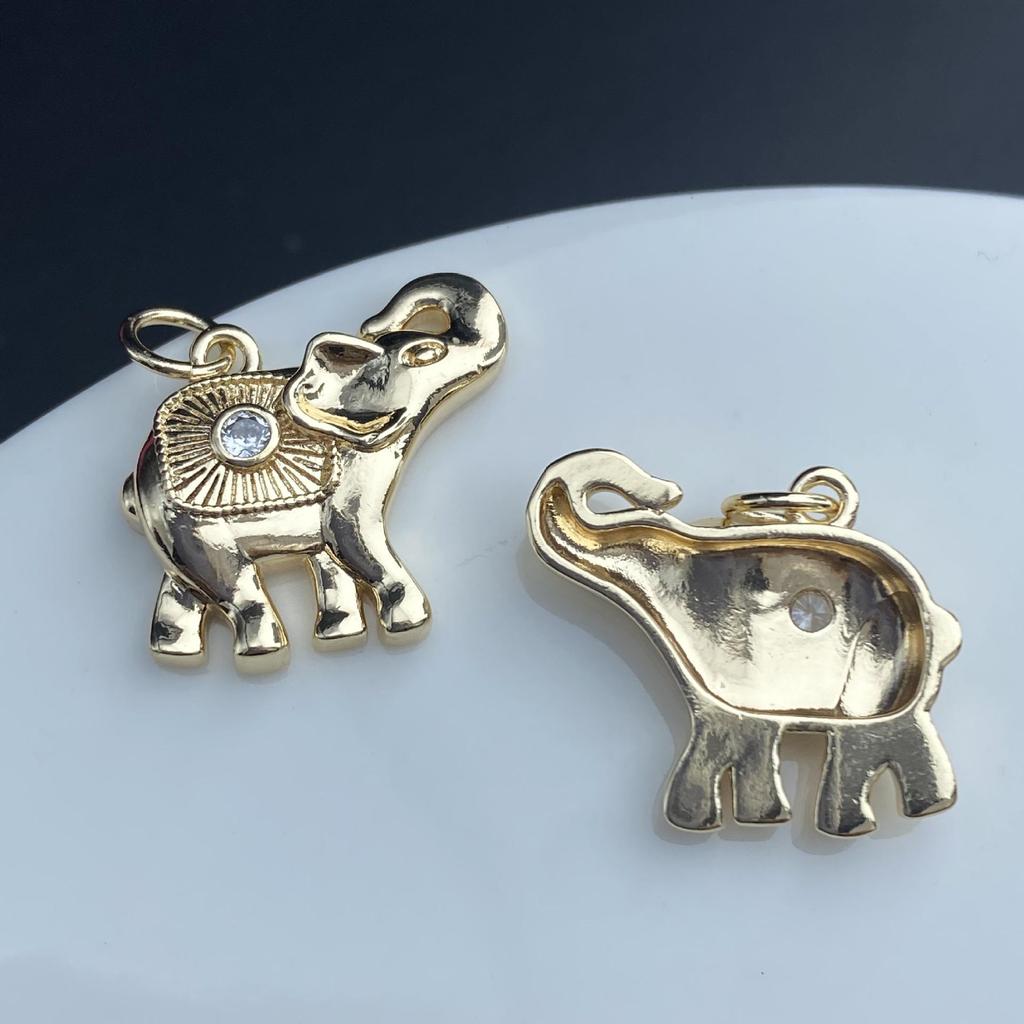 Handmade Antique Bronze Single-Sided Small Elephant Pendant for DIY Jewelry Making