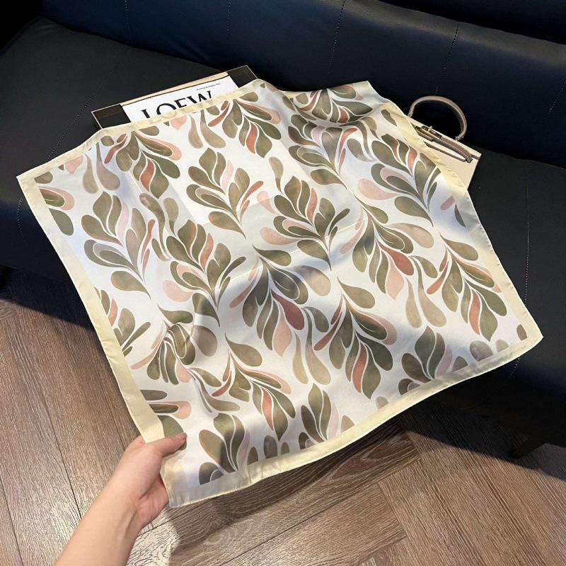 Fashion Black and White Printing Temperament Square Scarf Imitation Silk Korean Version Decorative Scarf Scarf Professional Decorative Shawl Silk Scar