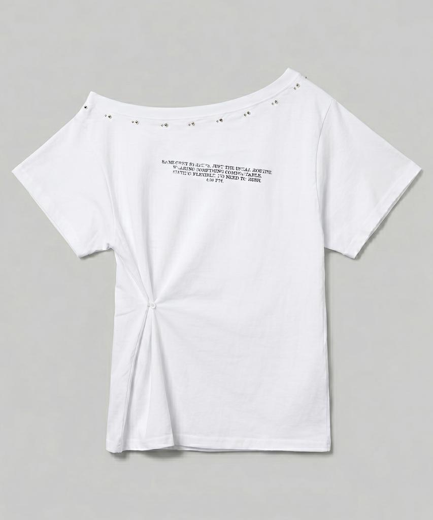 CHICKS Studded Lineup Graphic One-Shoulder Short Sleeve White