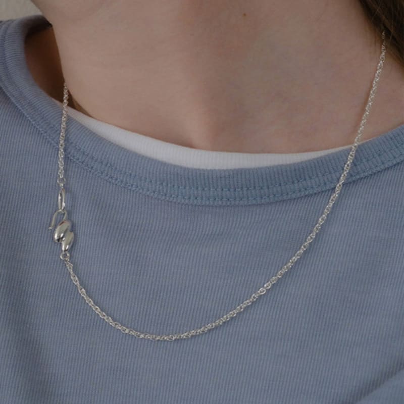 reve Eggs hoop necklace