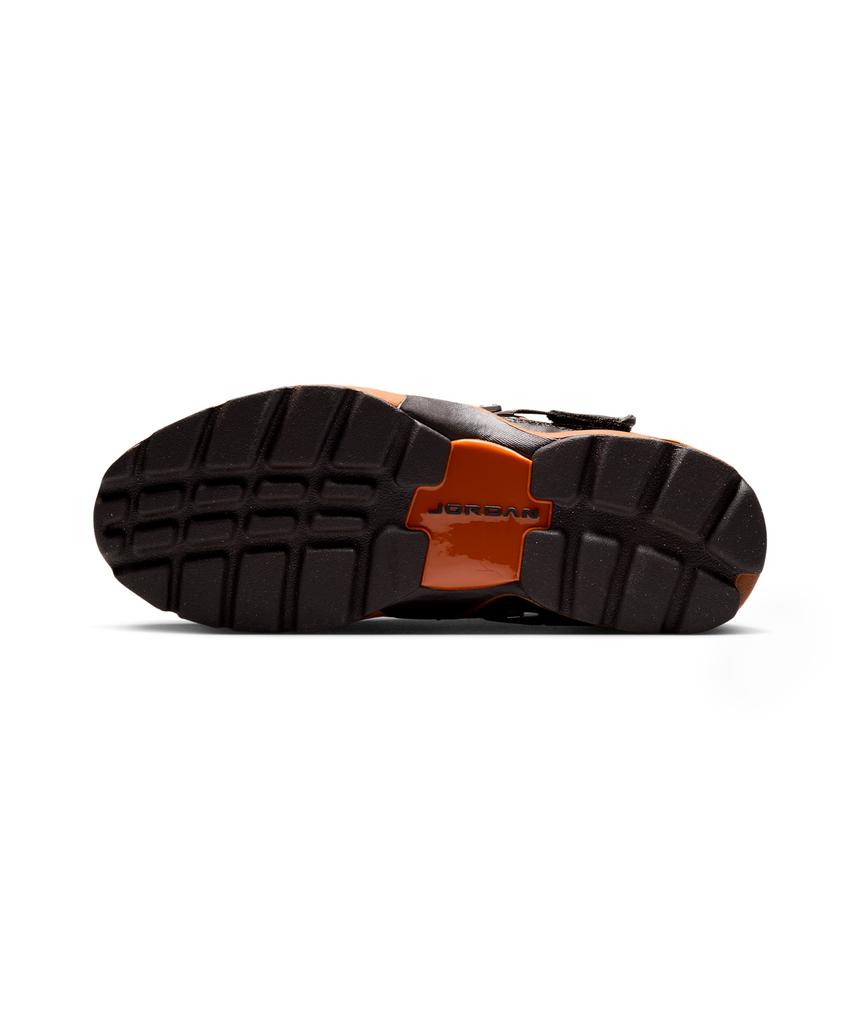 Nike Jordan Trunner Lx W - Light British Tan:Reflective Silver:White:Desert Orange / Hq2164-200