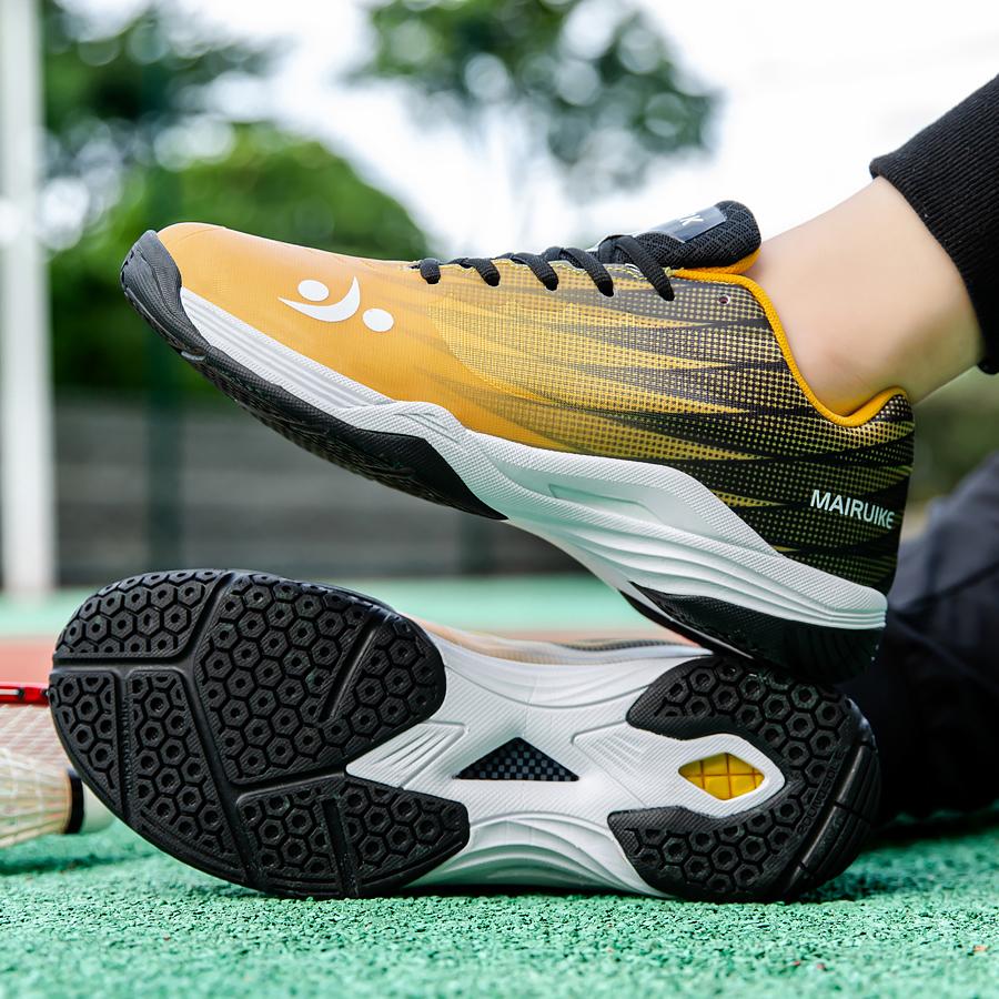 Professional Mens Badminton Shoes Professional Sports Shoes for Women Breathable Indoor Court Sneakers Competition Sports Shoes