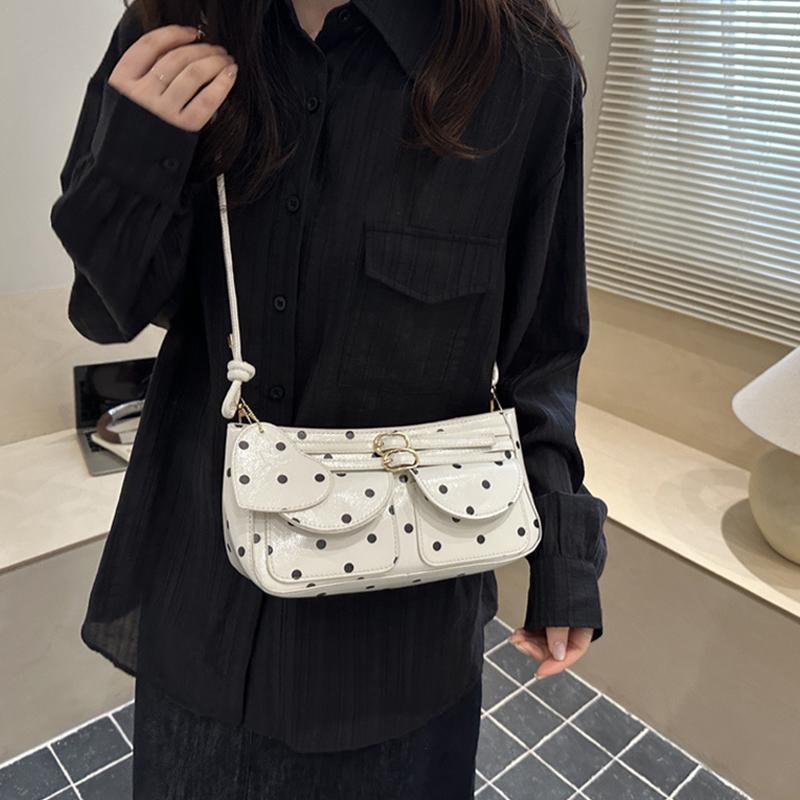 Sac à main rétro grande capacité à pois Boucle métallique Sacs bandoulière en cuir Sacs d'aisselle mode Avec pendentif