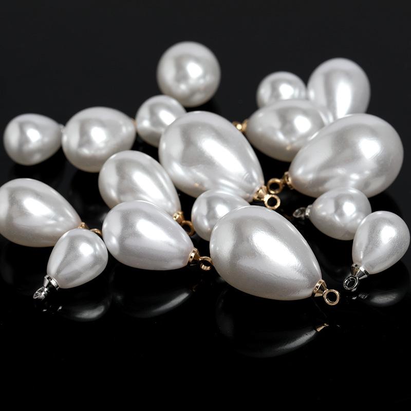 High-Gloss Gold Teardrop Pendant Necklace with ABS Imitation Pearl Beads