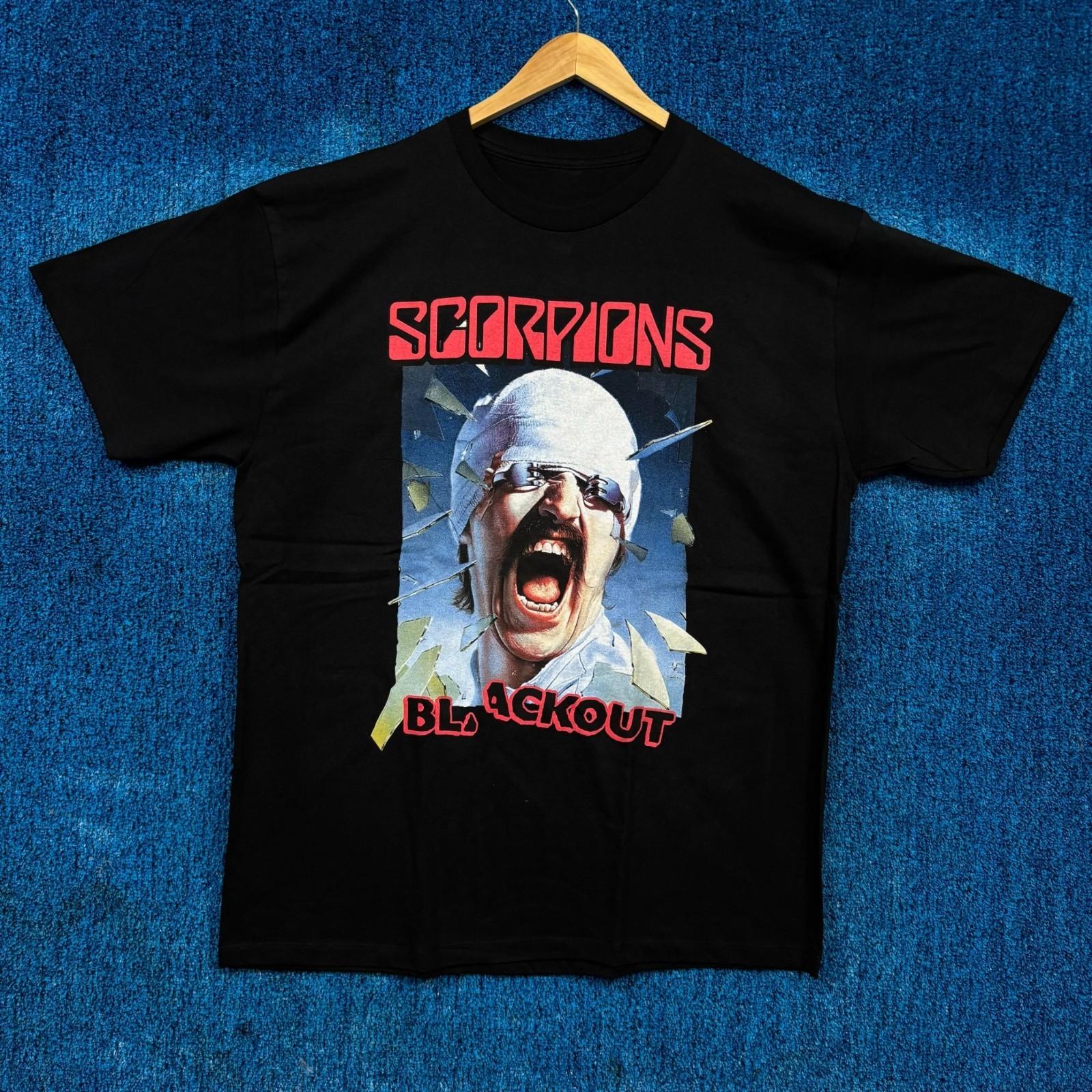 Scorpions Blackout Hard Rock Band Tee Size XL Unisex T-Shirt XXL