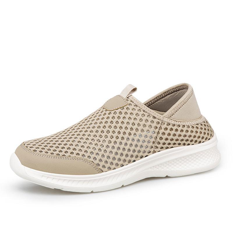 New large size summer mesh breathable hollow mesh shoes couple running light casual sports soft-soled shoes