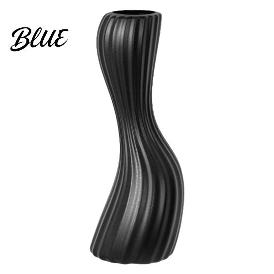 Stylish Entrance Hall Decor Minimalist Twisted Vase Modern Ribbed Flower Decorative Container Creative Farmhouse Interior Floral Arrangement Holder