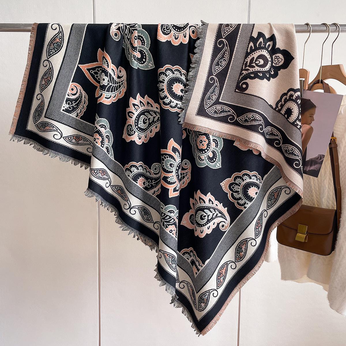 

Модный двусторонний женский шарф из имитации кашемира от известных брендов, с принтом, утолщенный, теплый, шаль-накидка 130*130cm чёрный