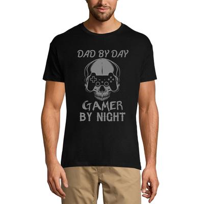 Homens Gráficos Pai de Dia Gamer de Noite - Camisas Combinando para Pais