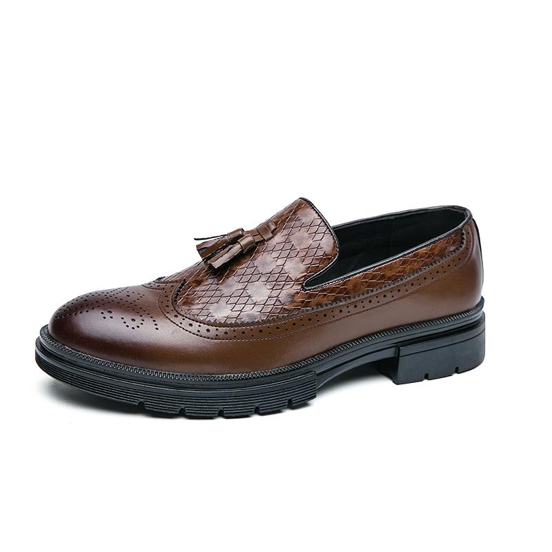 

Модные лоферы с кисточками Мужская модельная обувь Модные слипоны Мужская деловая повседневная обувь Кожаные броги Темно-коричневые Свадебная обувь для мужчин Весна 46 коричневый