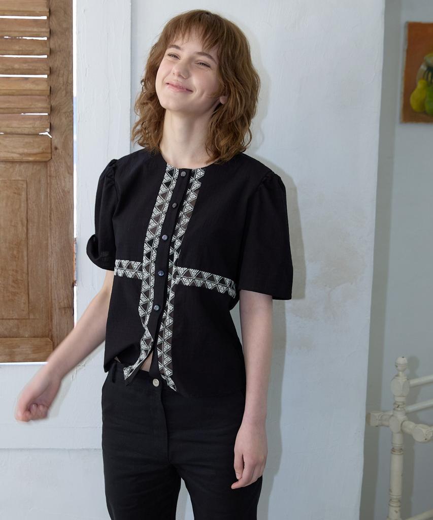 WIOE Lily Lace Contrast Blouse_Black