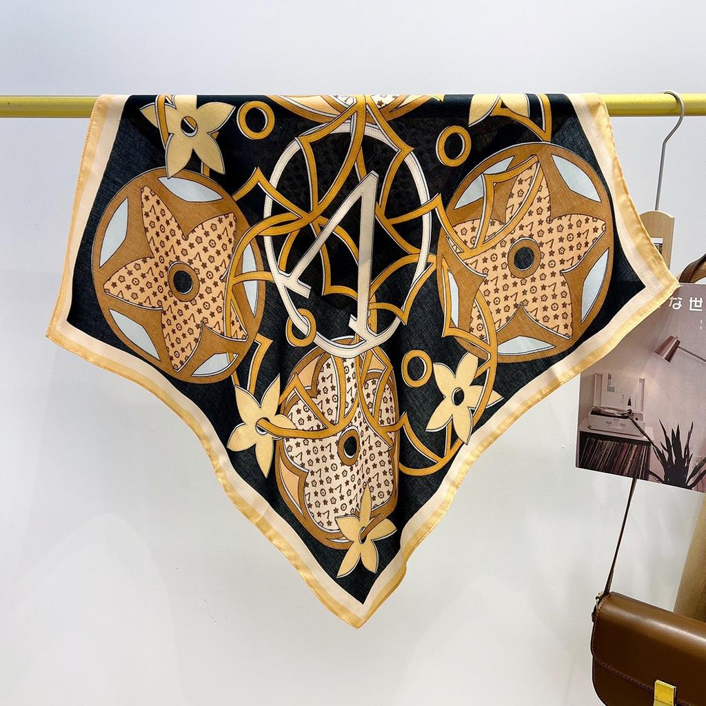 Retro light luxury high-end carriage cotton and linen scarf, spring and autumn new 71cm small square scarf, foreign-style decorative versatile scarf