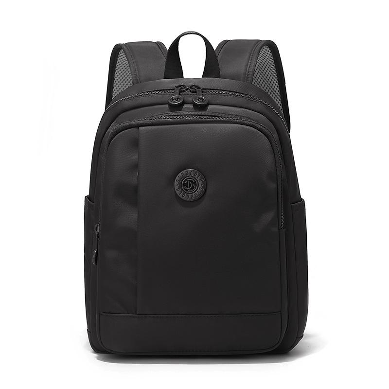 Women's Lightweight Nylon Backpack: Durable, Waterproof, Large-Capacity for Casual Travel, School, and Versatile Commuting Use.