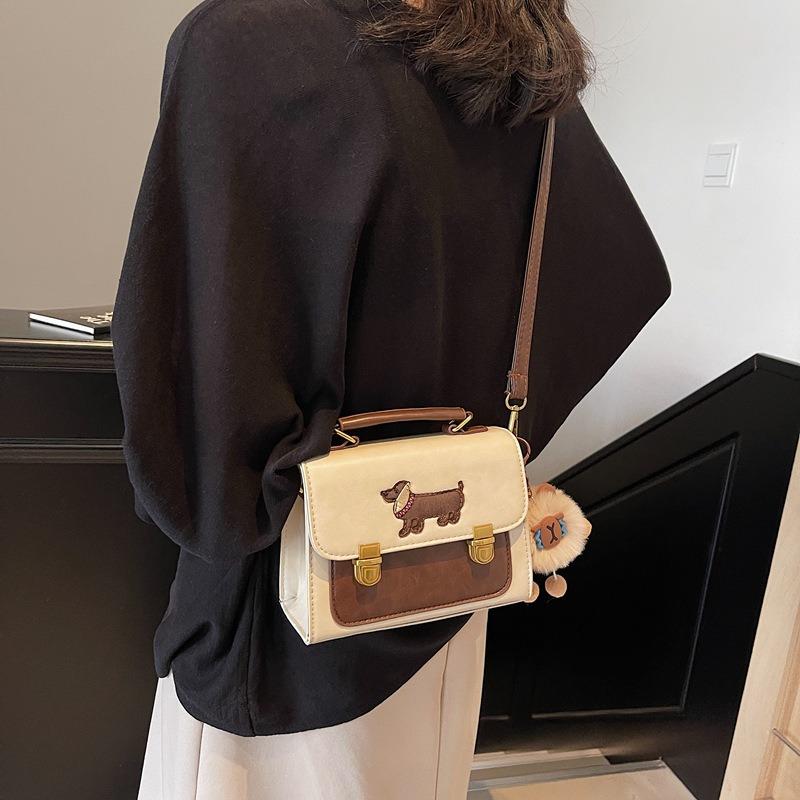 Small Bag Women's Autumn and Winter Retro New Fashion Versatile Shoulder Messenger Bag Portable Small Square Bag