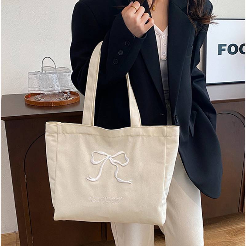 Nylon Canvas Large Capacity Tote Bag With Zipper Closure For Daily Use