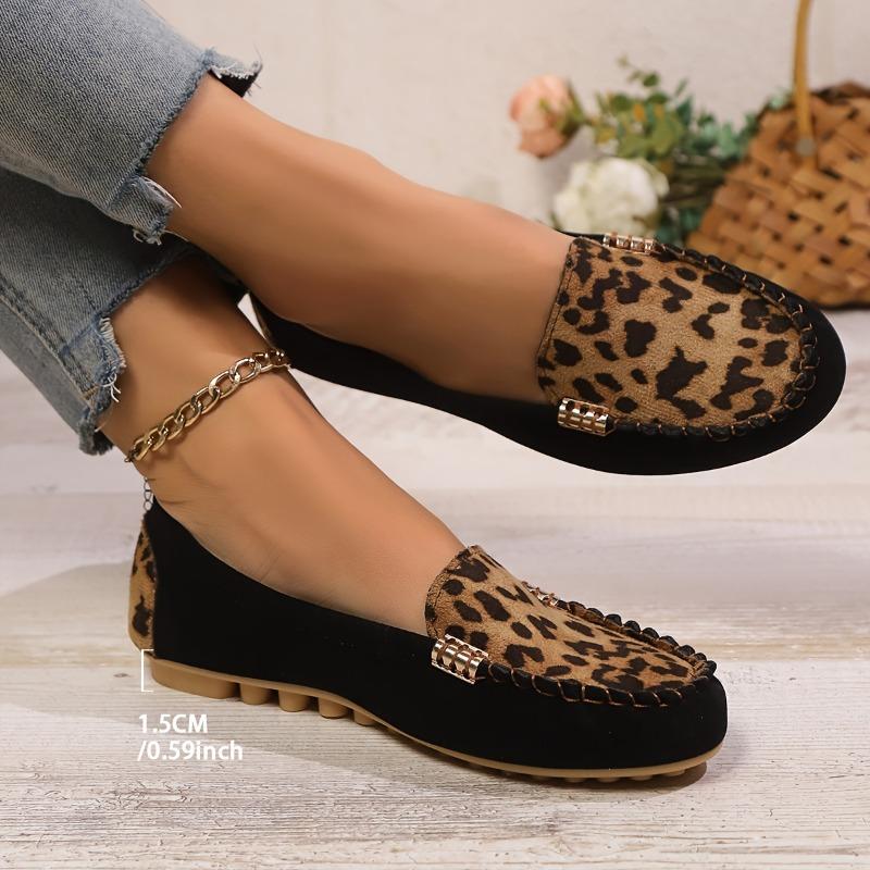 Women's Leopard Print Patchwork Loafers, Black Cover Slip-On Shoes with Metallic Chain Detail, Animal Print Fabric Upper, All-Season Comfort Footwear