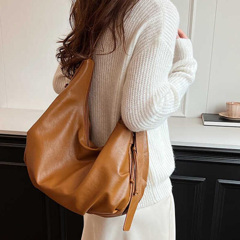 Velkokapacitní dámská crossbody kabelka Nové trendy kabelky s širokým popruhem přes rameno Jednobarevná cestovní kabelka přes rameno z PU kůže
