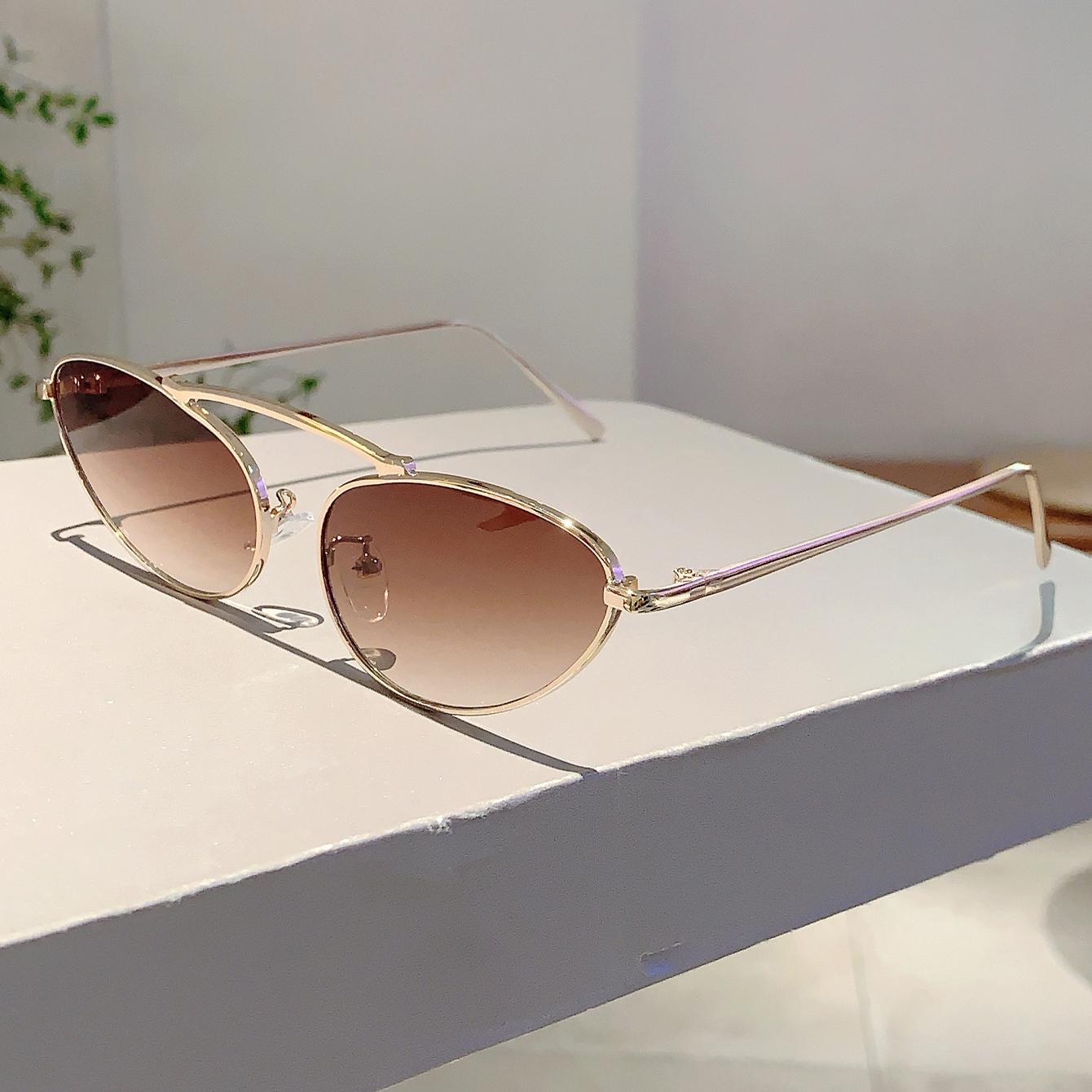 

New Fashion Triangle Decor Sunglasses Women Cat Eye Trends Shades Sun Glasses Luxury Metal Beach Sunglasses