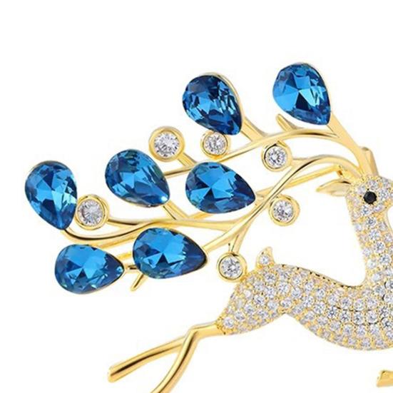 Women Brooch Small Deer Design Stable Pin with Rhinestone Inlay Dazzling Sweater Suit Coat Dress Badge Outfit Accessory