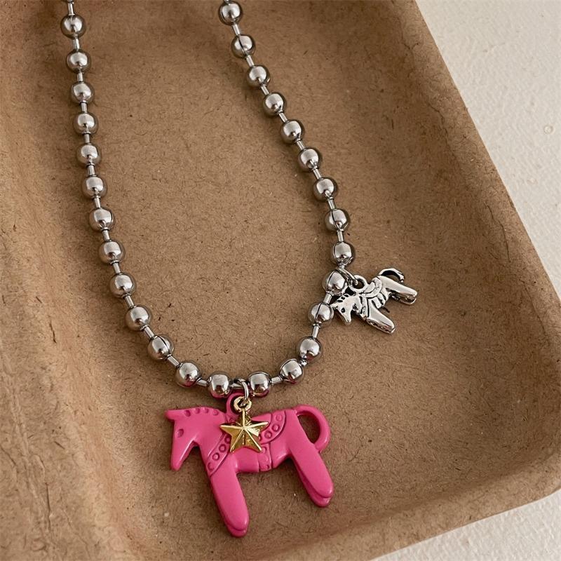 

Minar Funny White Black Rose Red Color Enamel Colt Horse Pendant Necklaces for Women Silver Plated Alloy Beads Chain Chokers 37cm рожевий