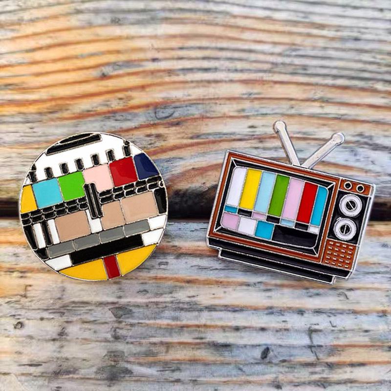 Broche Colgante de TV Esmaltado Colorido Retro "Sin Señal" para Parejas