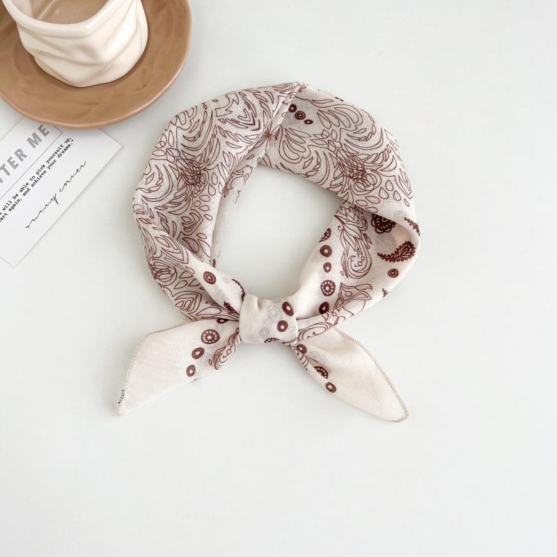 Polka dot silk scarf women's spring and summer new Korean ins versatile neck protection scarf fashion headscarf square scarf silk scarf