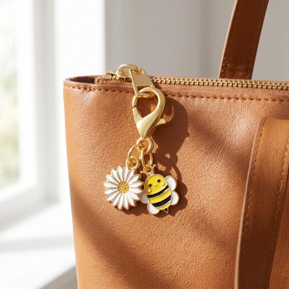Ornaments Bee Flower Pendant Oil Dripping Bag Hanging Key Ring Bee Keychain Bag Key Decor