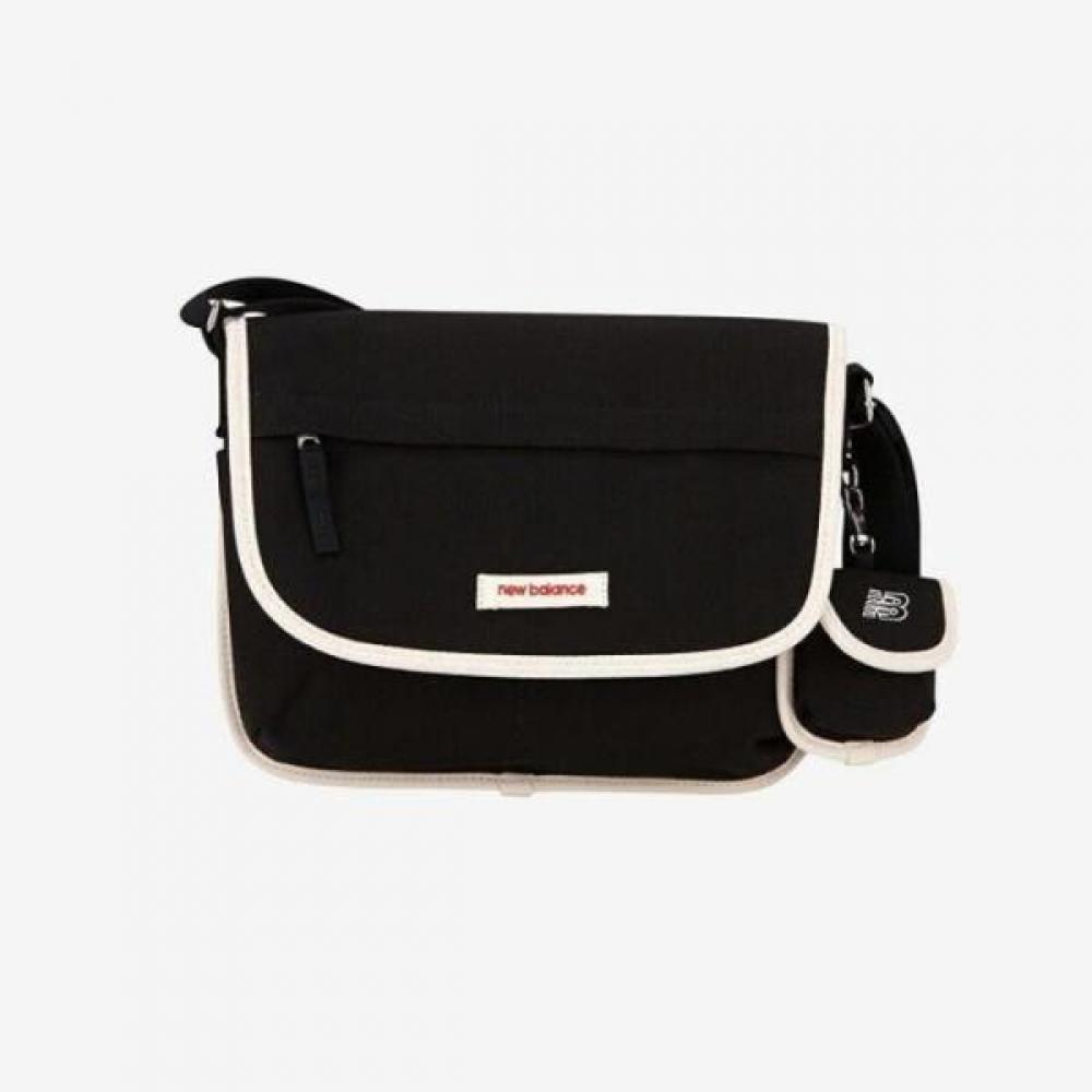 

New Balance Canvas Messenger Bag Nbgcdae501 19