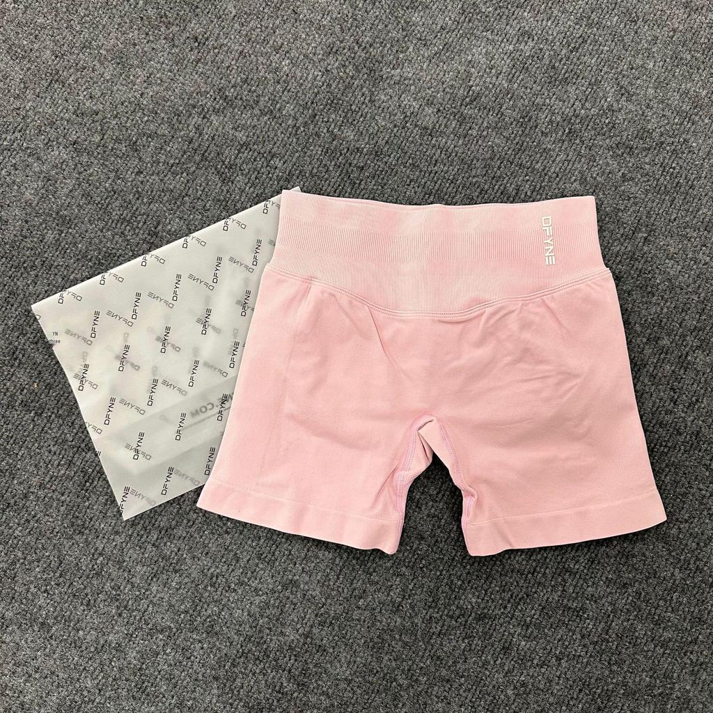 DFYNE Nahtlose Schnelltrocknende Hochelastische Po-Hebende Fitness-Yoga-Laufshorts mit Originaletikett und Tasche