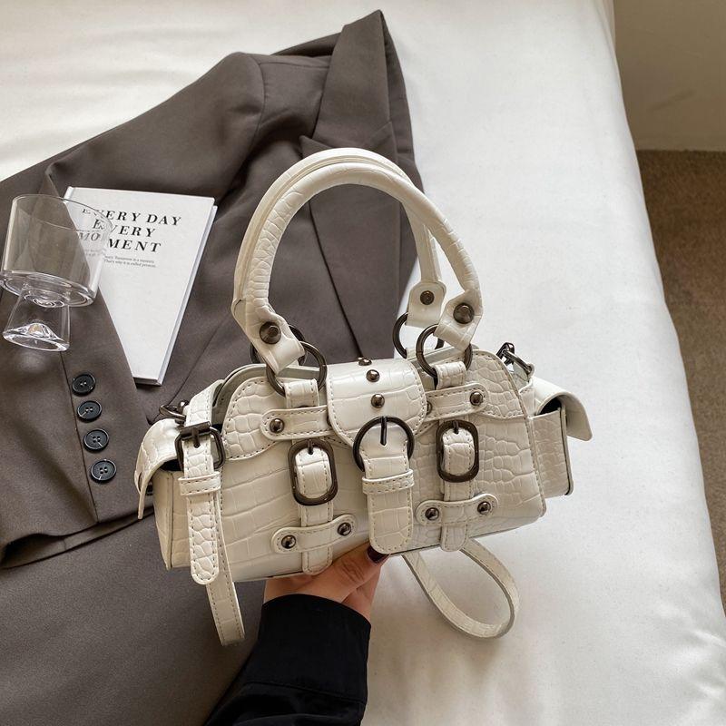 

Женская сумка через плечо, винтажная сумка из крокодиловой кожи, ретро-сумка на плечо с заклепками