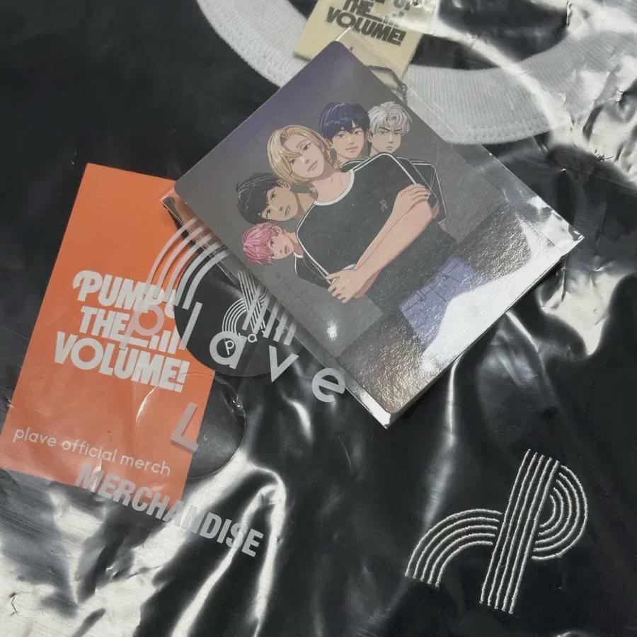 

Play T-shirt