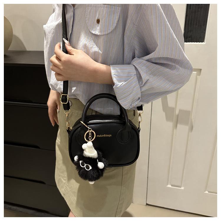 Fashion Stitching Texture Faux Leather Handbag, Trendy Women's Shoulder Crossbody Bag, Small Square Purse with Pendant