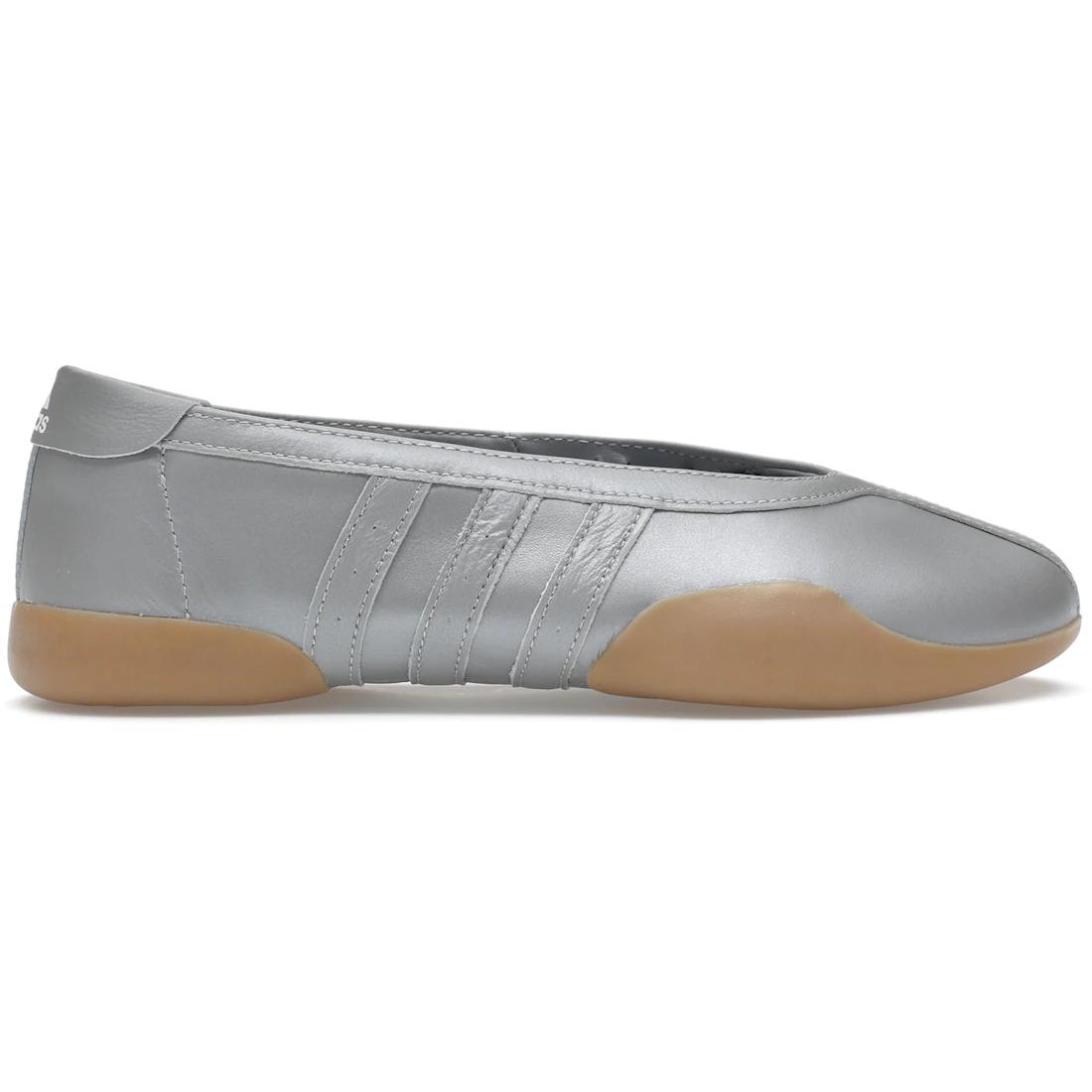 

Sneaker adidas Taekwondo Mei Ballet Silver Metallic Gum (Women s)(JR7032) 38