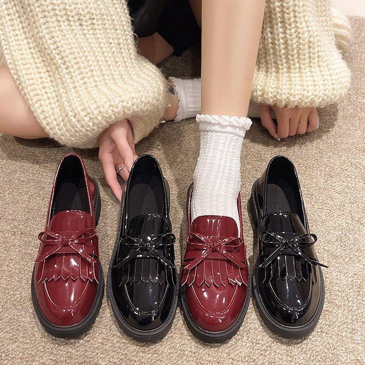 Fashion Womens Shoes Patent Leather Women Loafers British Tassel Casual Female Flat Shoes Bowknot Comfortable Small Leather Shoes