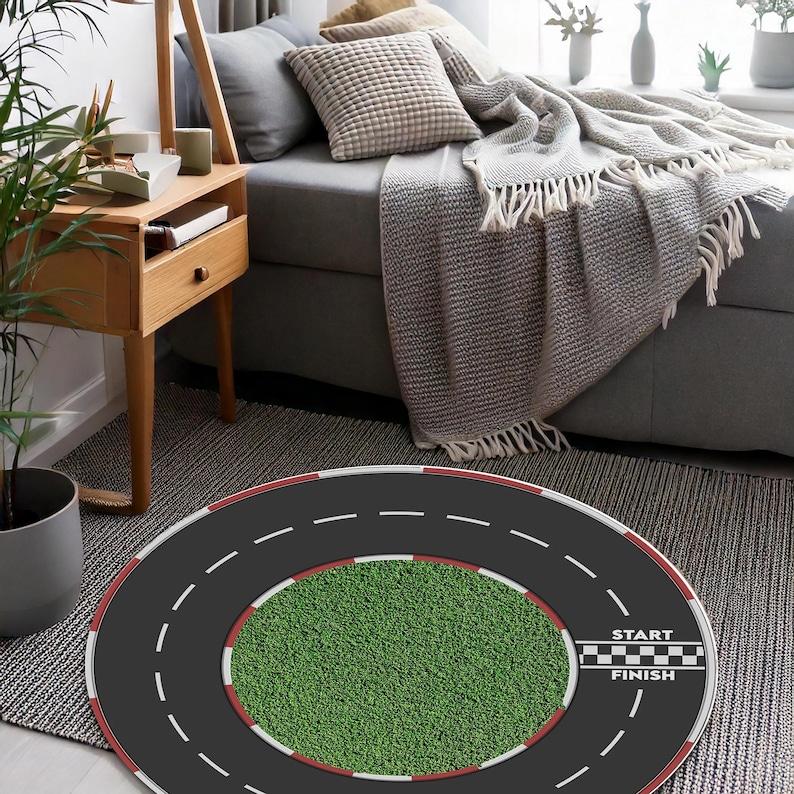 Tappeto Rotondo Pista da Corsa per Bambini Partenza Arrivo Strada per Auto Tappeto Antiscivolo Tema Corse Decorazione Pavimento Tappetino Speedway per Stanza dei Giochi dei Bambini