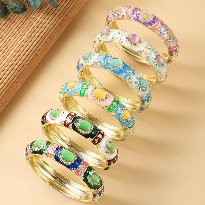 Cloisonne Flower Bracelet for Women Vintage Bohemian Style Bangle Non-Tarnish Jewelry for Travel Daily Wear Gift