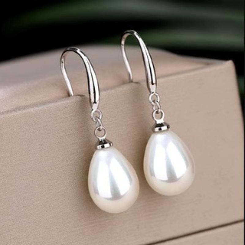 Fashionable and Minimalist Teardrop Shaped Imitation Pearl Earrings, Women's Elegant Temperament Holiday Accessories Gifts