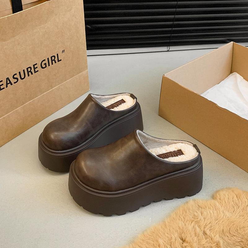 Pantoufles en laine pour femmes à la mode 2024, nouvelles bottes de neige basses en laine à plateforme chaude, pantoufles pour femmes, bottes antidérapantes d'extérieur, chaussures pour femmes