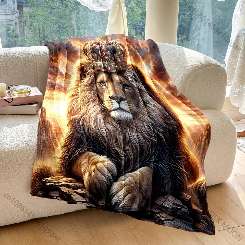 Multi size Regal Lion with Crown Pattern Blanket Flannel Material Soft Warm for All Seasons Home Outdoor Camping Picnics RV