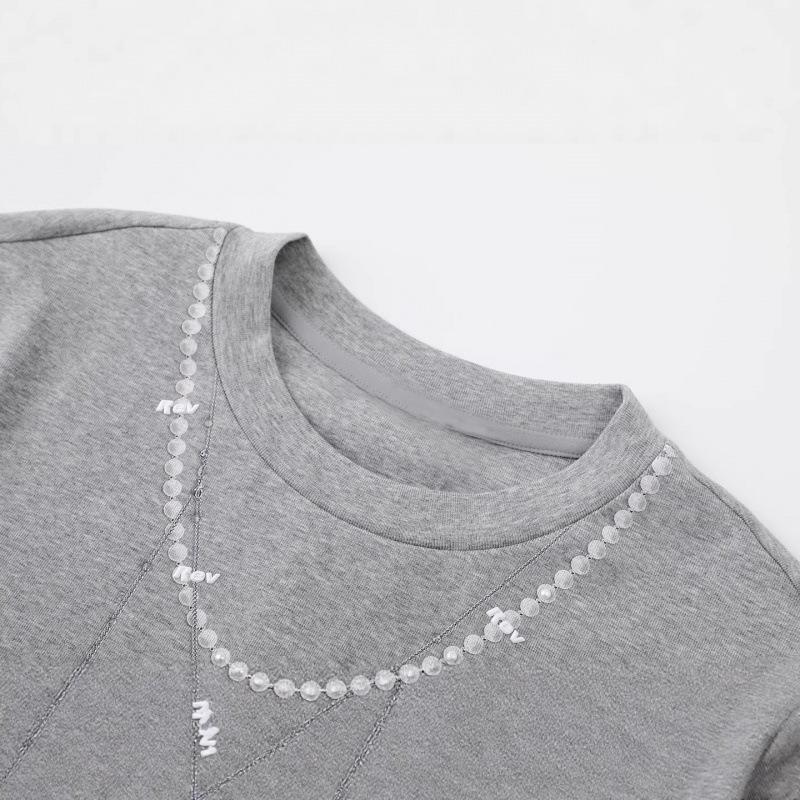 Spring 2026 Small Horse Pearl Necklace Print Two-Piece T-shirt