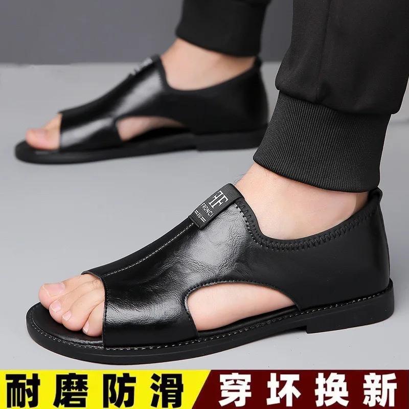 Sandals for Men Hollow Out Casual Shoes Soft Sole Comfort Beach Shoes for Men New Leather Flat Sandal Designer Sandalias