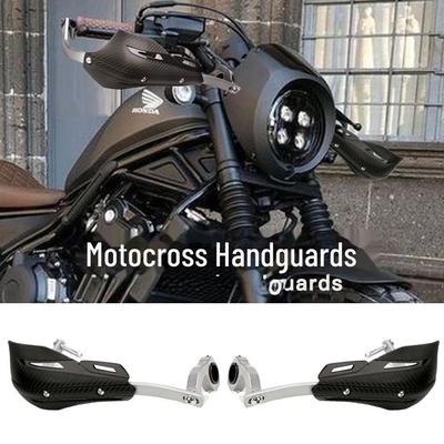 Protège-mains universel pour moto tout-terrain avec diamètre réglable et pare-brise anti-chute.