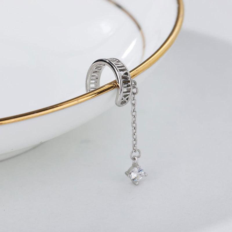 Roman Numeral Hollow Ear Clip Tassel Temperament Without Piercing Gospel Earrings New Style for Women
