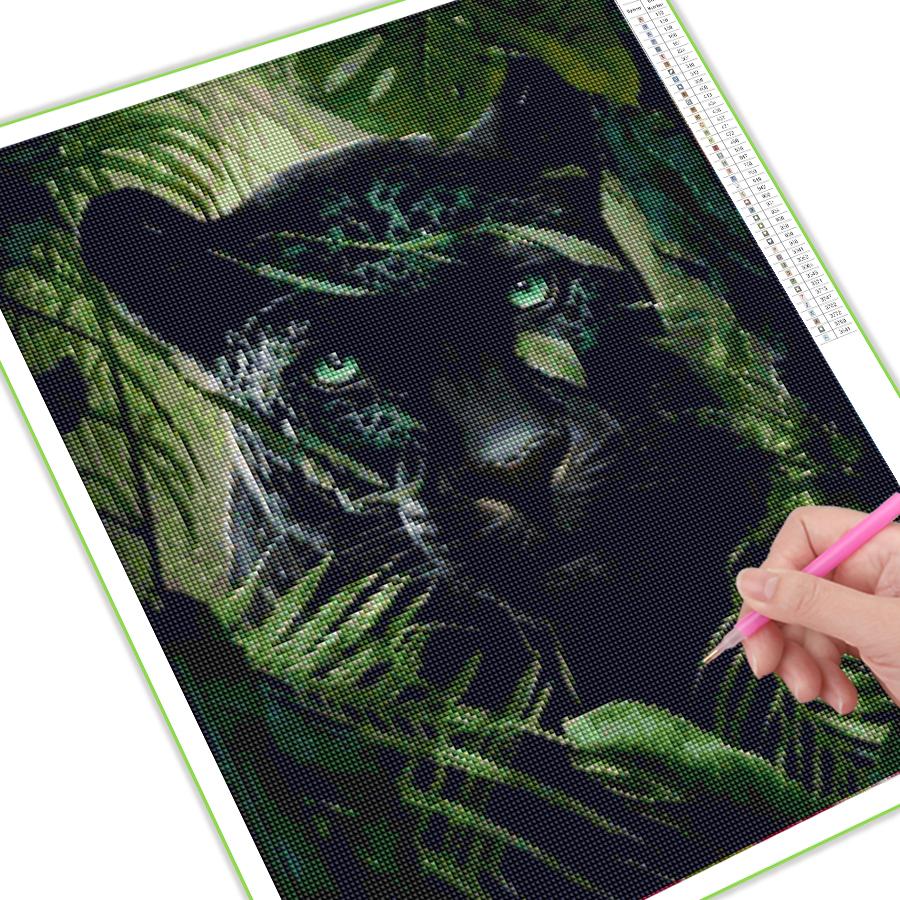 Pictură cu diamant Jungle Panther Diy Full Square Round Drill Broderie cu strass Animale sălbatice Mozaic Seturi cu punct de cruce Flori Decor de perete