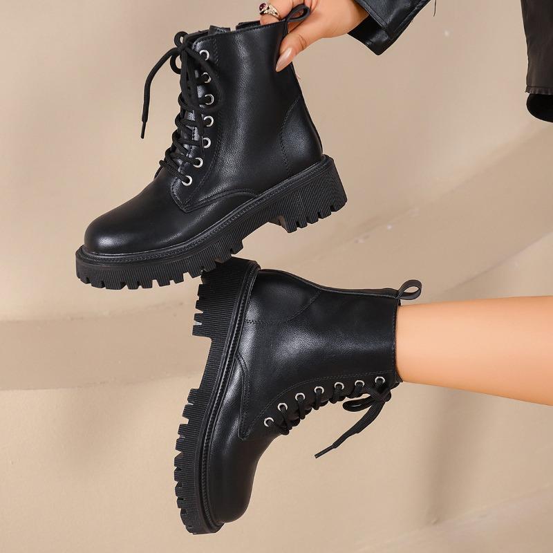Nouvelles bottes Martin noires cool mode pour femmes à plateforme bottes pour femmes nouvelle grande taille tendance petites bottes courtes