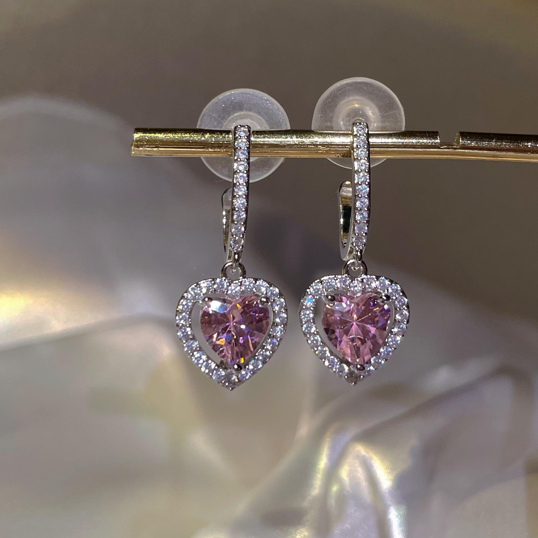 Silver needles full of diamonds, zircon love earrings, women s temperament, versatile celebrity style earrings, earrings. 925 silver needle